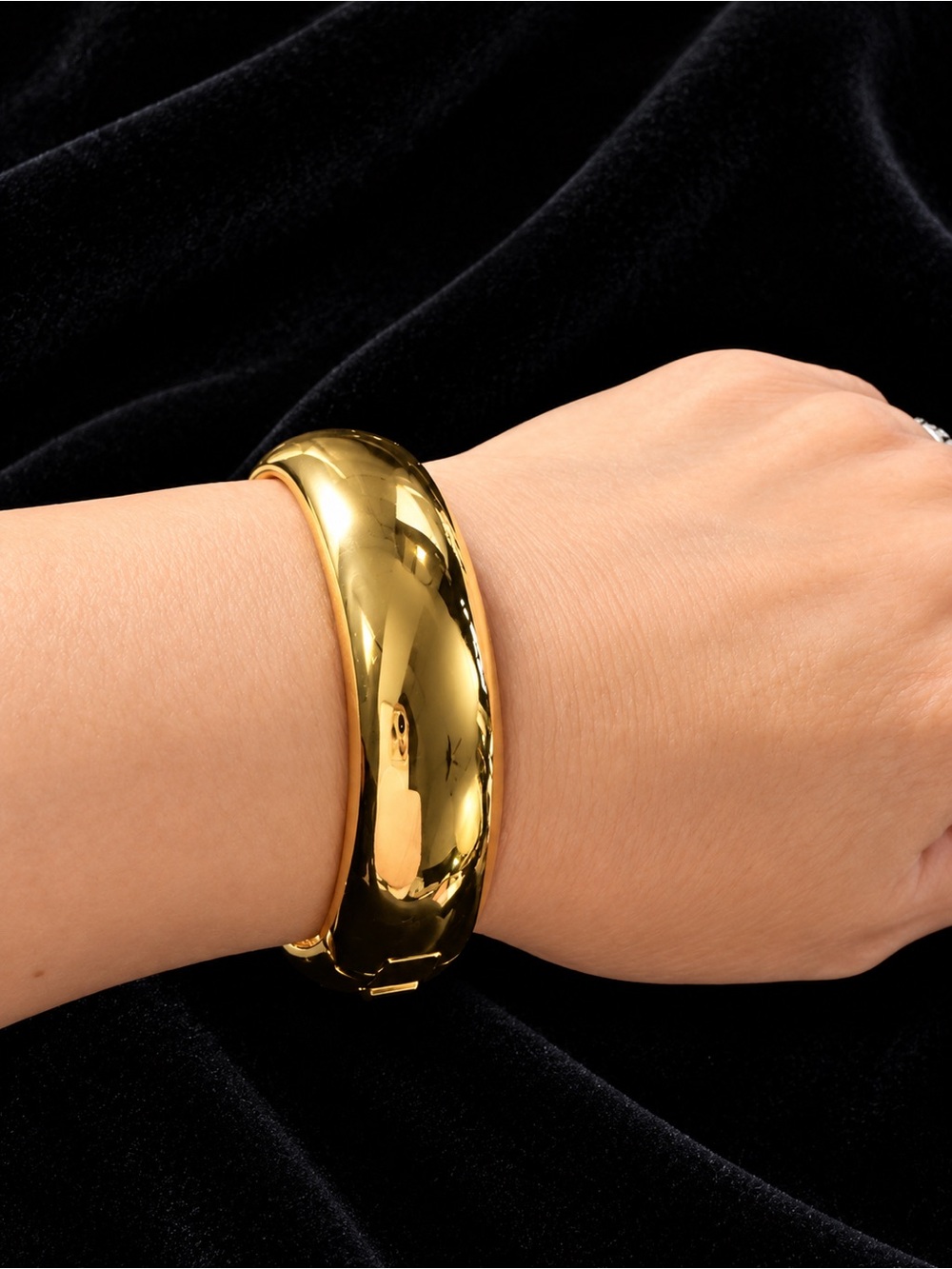 Wide Gold Oval Clamper Bracelet